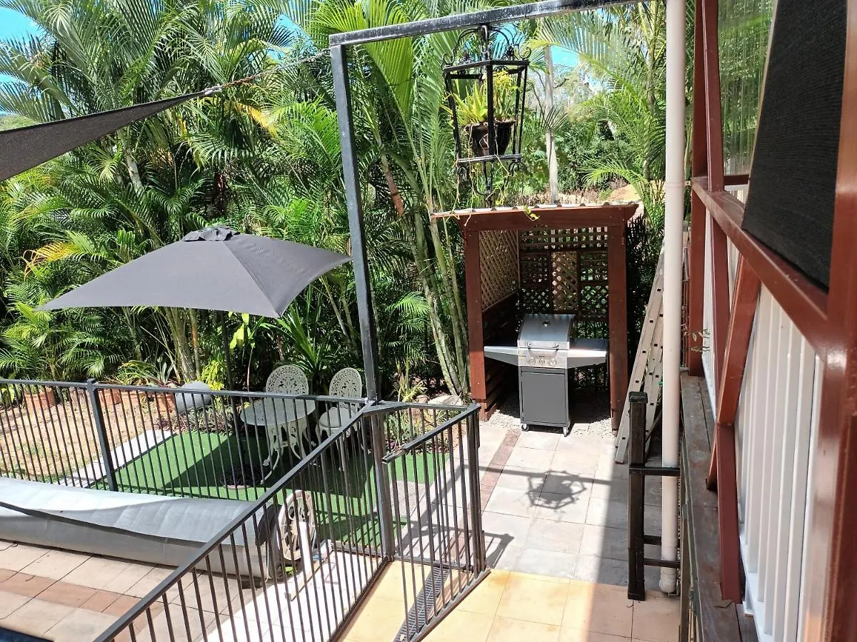 Tropical Poolside Retreat Apartment Nelly Bay Australia