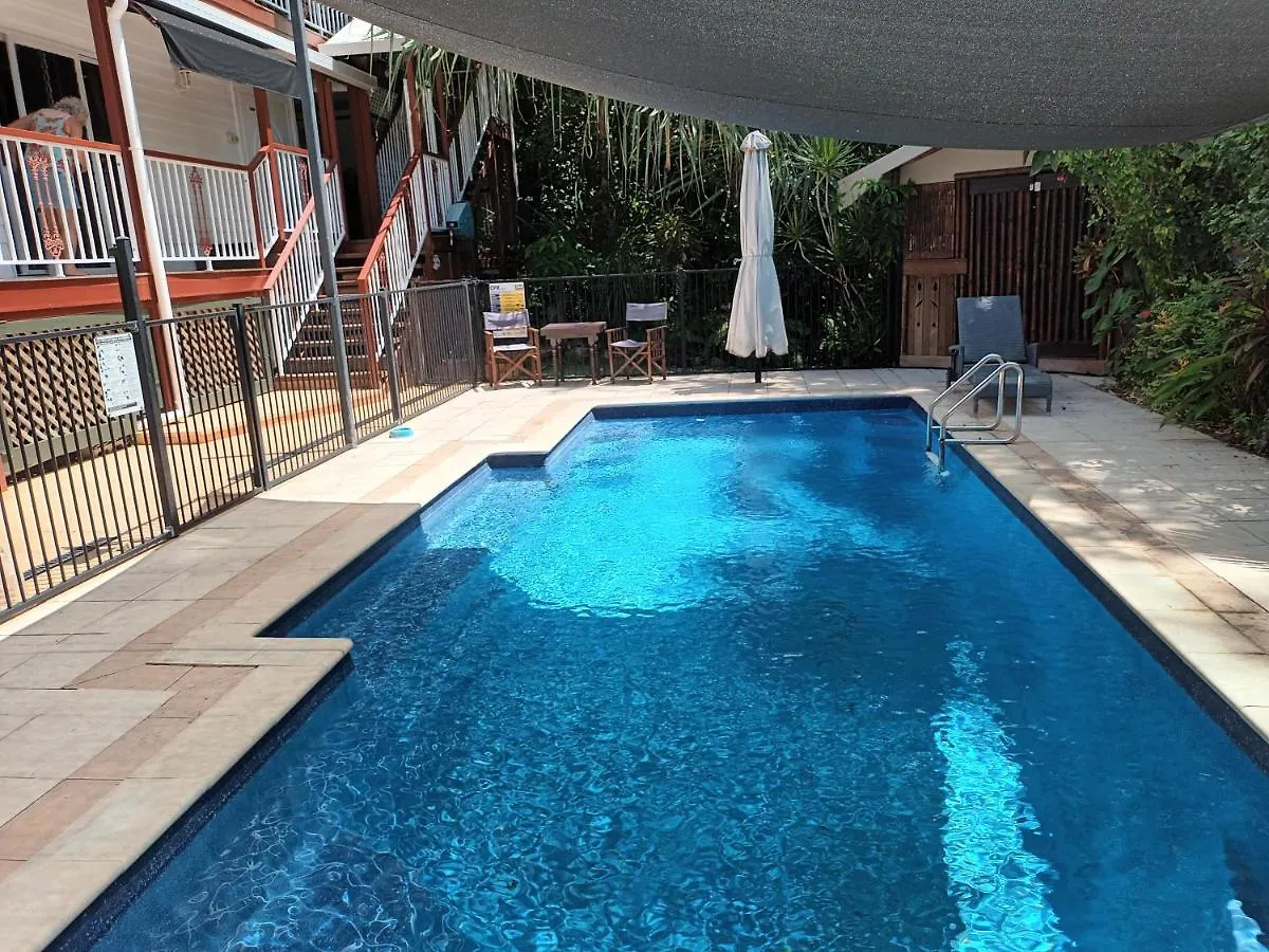 Tropical Poolside Retreat Apartment Nelly Bay