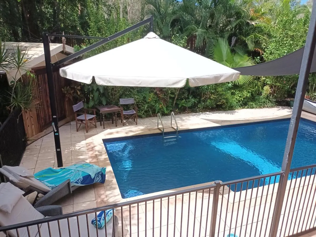 Tropical Poolside Retreat Apartment Nelly Bay